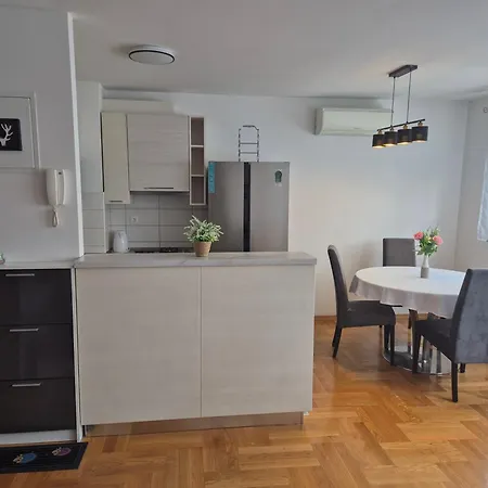 Apartment Znjan Split