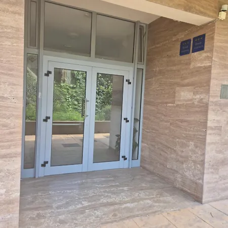 Znjan Апартаменти