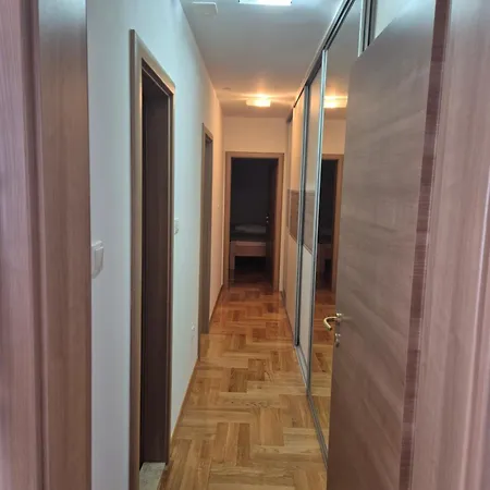 Апартаменти Znjan