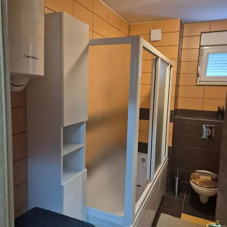 Znjan Апартаменты