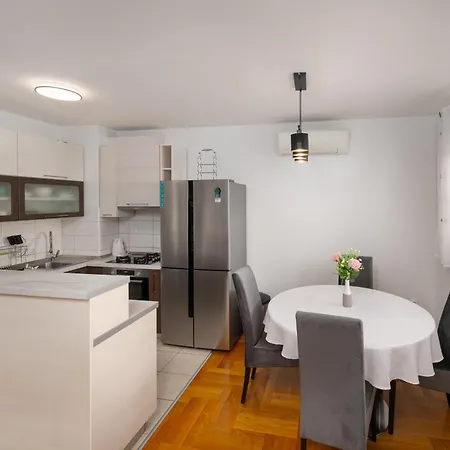 Znjan Apartment *